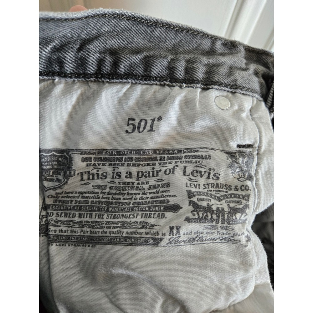 Levis 501 Original Distressed Gray Denim Cutoff Shorts Women Size W25 Button Fly - Picture 6 of 11